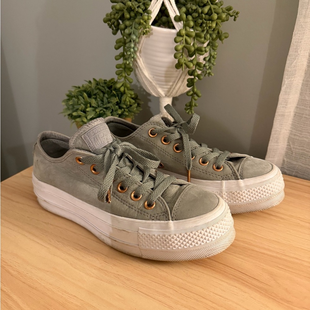 Converse Chuck Taylor All Star Lift Platform – Olive Green Suede – Women’s 6